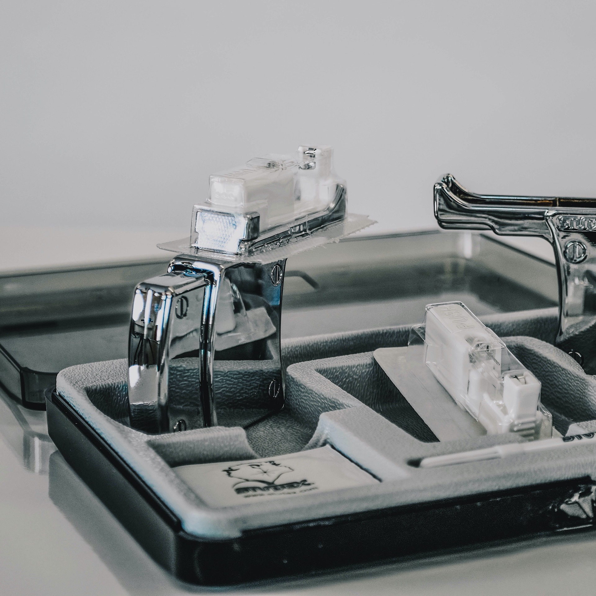 14k yellow gold 3mm pink crystal